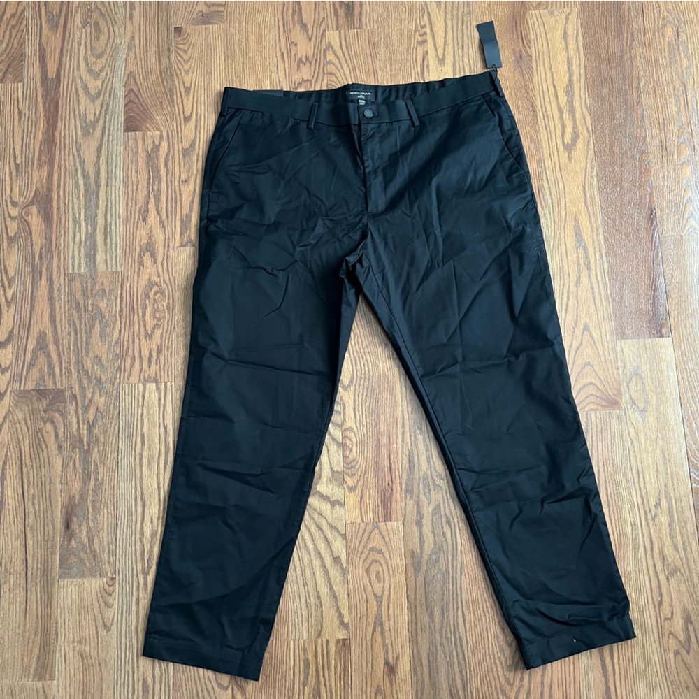 Men’s Core Temp Chinos by Banana Republic size 42x32